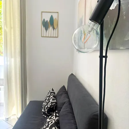 Appartement Lovely Cozy On Loved Historic Staircase In Centro E A 6 Minuti Dalla Stazione *