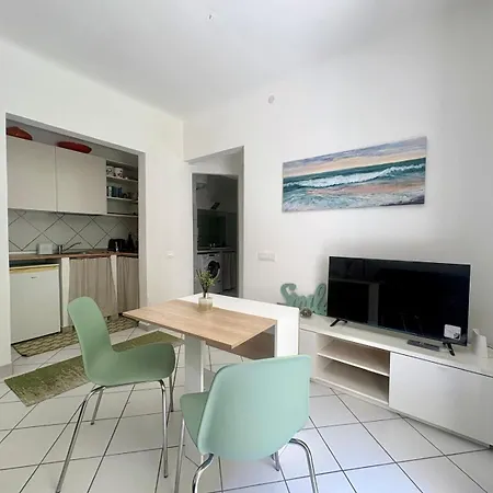 Appartement Lovely Cozy On Loved Historic Staircase In Centro E A 6 Minuti Dalla Stazione *