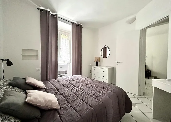 Appartamento Lovely Cozy On Loved Historic Staircase In Centro E A 6 Minuti Dalla Stazione La Spezia