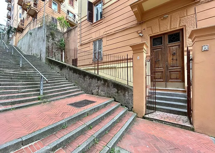 Appartamento Lovely Cozy On Loved Historic Staircase In Centro E A 6 Minuti Dalla Stazione *