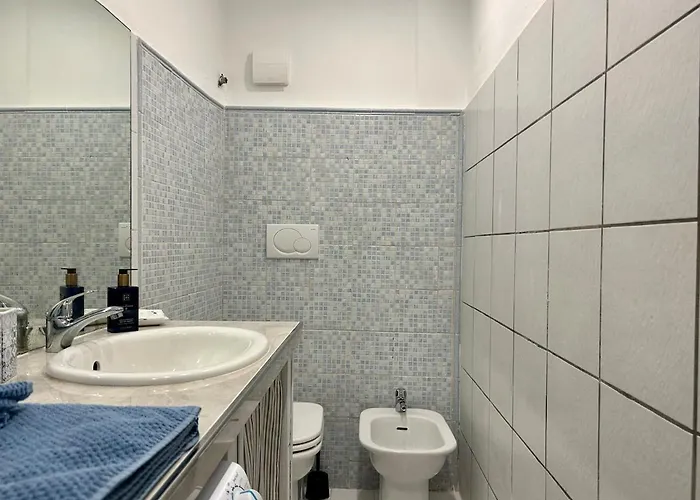 Appartamento Lovely Cozy On Loved Historic Staircase In Centro E A 6 Minuti Dalla Stazione *