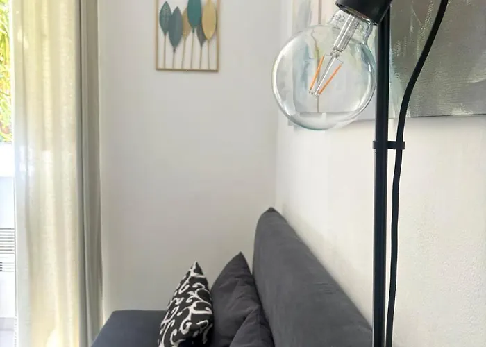 Appartamento Lovely Cozy On Loved Historic Staircase In Centro E A 6 Minuti Dalla Stazione *