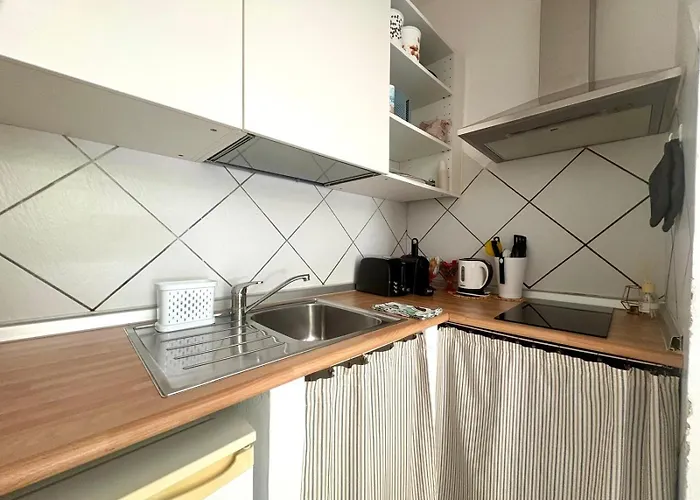 Lovely Cozy On Loved Historic Staircase In Centro E A 6 Minuti Dalla Stazione Apartamento *