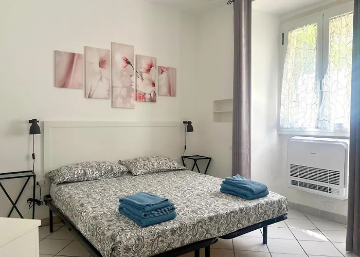 Lovely Cozy On Loved Historic Staircase In Centro E A 6 Minuti Dalla Stazione Appartamento La Spezia