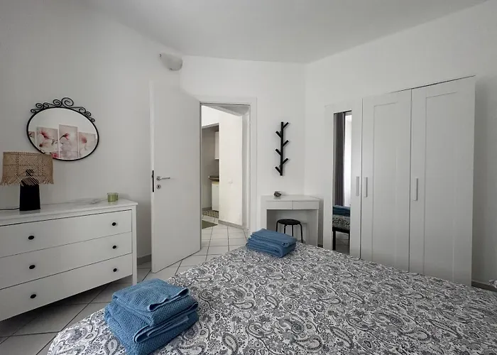 Appartamento Lovely Cozy On Loved Historic Staircase In Centro E A 6 Minuti Dalla Stazione *